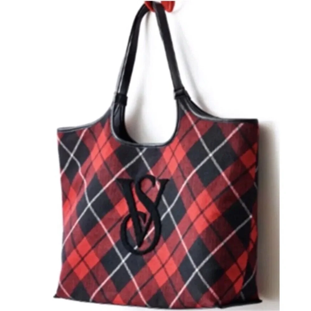 NEW Victoria Secret Red Black Tartan Plaid Tote Bag & Blanket Soft Warm Cozy